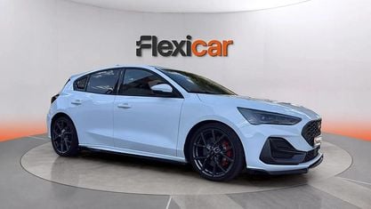 Usado Ford Focus ST 280 HP (205 kW) 2025 Branco Sedan