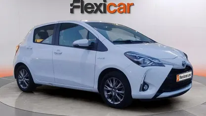 Blanco Usado 2019 Toyota Yaris Hybrid Active Berlina | 12.290 € (Super precio)