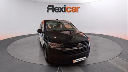Begagnad VW Caravelle 150 HK (110 kW) 2023 Svart Van