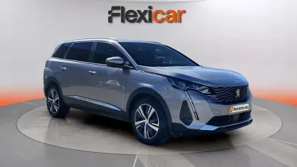 Usado Peugeot 5008 Allure 131 CV (96 kW) 2020 Gris Monovolumen
