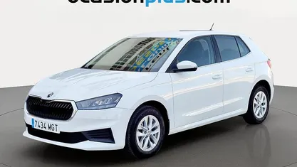 Usado Skoda Fabia Ambition 95 CV (69 kW) 2023 Blanco Utilitario