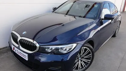 Usado BMW 318 Shadowline 150 CV (110 kW) 2021 Azul Berlina