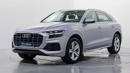 Usado Audi Q8 381 CV (280 kW) 2021 Gris SUV