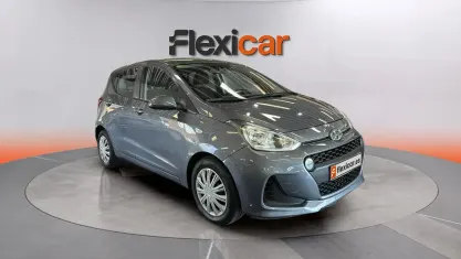 Usado Hyundai i10 67 CV (49 kW) 2017 Gris Utilitario