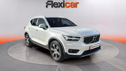 Usado Volvo XC40 Momentum 150 CV (110 kW) 2019 Blanco SUV