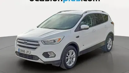 Usado Ford Kuga Titanium 150 CV (110 kW) 2017 Blanco SUV
