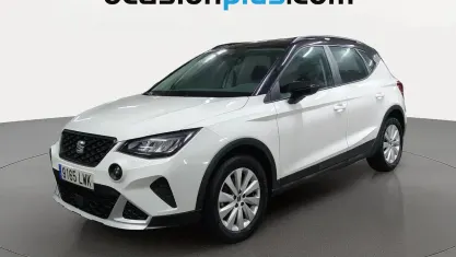 Usado Seat Arona Reference 95 CV (69 kW) 2022 Blanco SUV