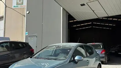 Usado Seat Ibiza Style 105 HP (77 kW) 2010 Azul Sedan