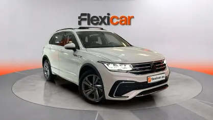 Usado VW Tiguan R-line 200 CV (147 kW) 2023 Blanco SUV