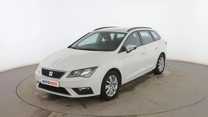 Usado Seat Leon Reference 115 CV (84 kW) 2017 Blanco Familiar