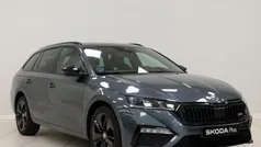 Gris Usado 2021 Skoda Octavia RS Familiar | 27.900 € (Precio justo)