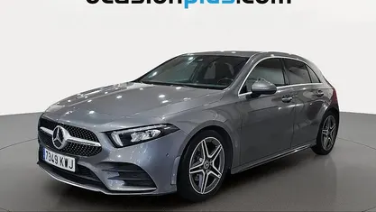Gris Usado 2019 Mercedes A180 AMG Utilitario | 21.173 € (Precio justo)
