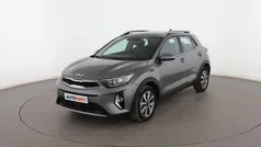 Gris Usado 2023 Kia Stonic Plus SUV | 17.499 € (Precio justo)