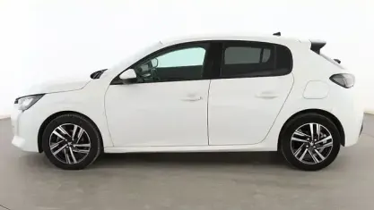 Usado Peugeot 208 Allure 131 CV (96 kW) 2021 Blanco Utilitario
