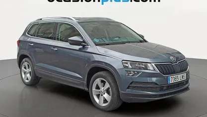 Usado Skoda Karoq Ambition 150 CV (110 kW) 2022 Gris SUV
