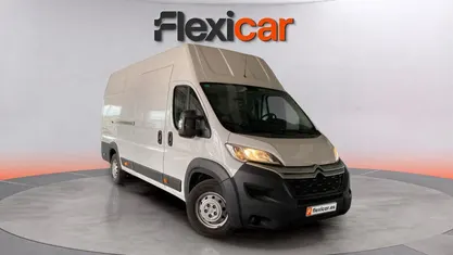 Usado Citroën Jumper 165 CV (121 kW) 2021 Blanco Monovolumen