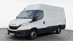 Blanco Usado 2023 Iveco Daily Berlina | 24.578 € (Super precio)