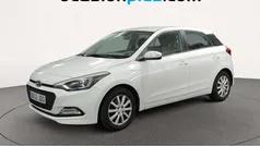 Blanco Usado 2015 Hyundai i20 Utilitario | 8390 € (Precio justo)