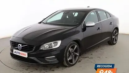 Begagnad Volvo S60 R-Design Momentum 150 HK (110 kW) 2015 Svart Sedan