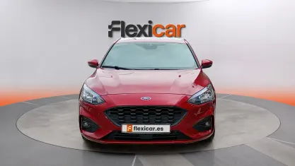 Usado Ford Focus ST-Line 125 CV (91 kW) 2019 Rojo Berlina