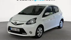 Blanco Usado 2013 Toyota Aygo City Utilitario | 6590 € (Precio justo)