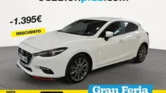 Blanco Usado 2017 Mazda 3 Luxury Berlina | 15.350 € (Precio justo)