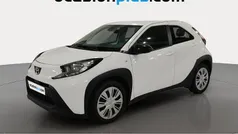 Usado 2023 Toyota Aygo Play Utilitario | 12.719 € (Precio justo)