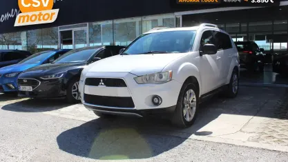 Usado Mitsubishi Outlander Motion 156 CV (114 kW) 2010 Blanco SUV