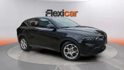 Usado Alfa Romeo Tonale Sprint 131 CV (96 kW) 2023 Negro SUV
