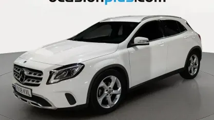 Usado Mercedes GLA180 122 CV (89 kW) 2019 Blanco SUV