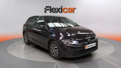 Usado VW Polo Life 110 CV (80 kW) 2022 Negro Utilitario