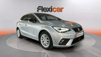 Usado Seat Ibiza FR 110 HP (80 kW) 2023 Cinzento Citadino