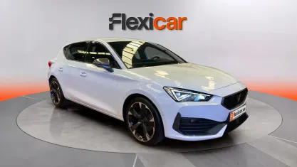 Usado Cupra Leon 150 CV (110 kW) 2023 Blanco Berlina