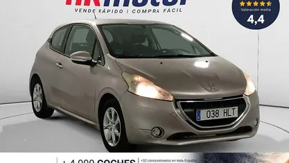 Usado Peugeot 208 Active 83 CV (61 kW) 2012 Beige Utilitario