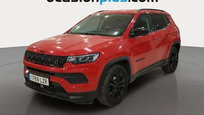 Usado Jeep Compass Night Eagle 131 CV (96 kW) 2022 Rojo SUV