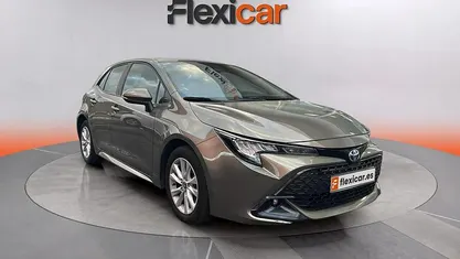 Usado Toyota Corolla Active 140 CV (102 kW) 2024 Gris Utilitario