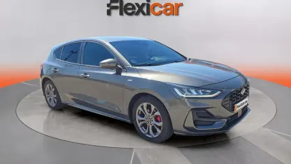 Usado Ford Focus ST-Line 125 CV (91 kW) 2022 Gris Berlina