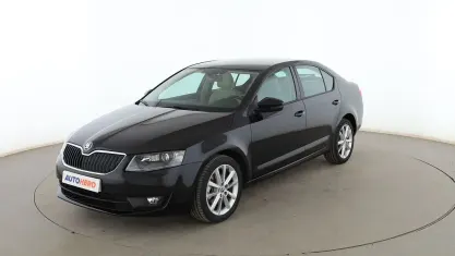 Usado Skoda Octavia Style 150 CV (110 kW) 2016 Negro Familiar