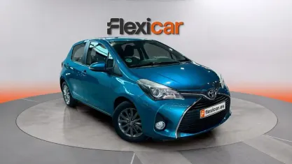 Usado Toyota Yaris Active 99 CV (72 kW) 2016 Azul Berlina