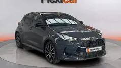 Gris Usado 2025 Toyota Yaris Hybrid Plus Berlina | 24.290 € (Precio justo)