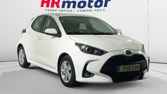 Blanco Usado 2022 Toyota Yaris Hybrid Business Edition Berlina | 18.790 € (Precio justo)