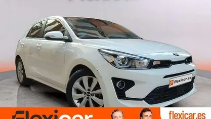 Usado Kia Rio 101 CV (74 kW) 2021 Blanco Utilitario