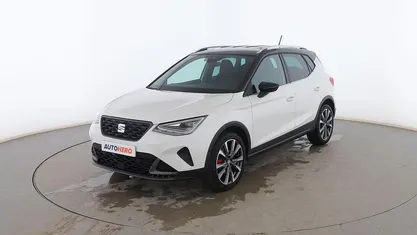 Blanco Usado 2025 Seat Arona FR SUV | 20.399 € (Precio justo)