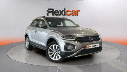 Usado VW T-Roc Life 116 CV (85 kW) 2024 Gris SUV