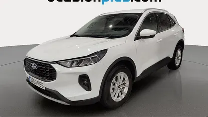 Usado Ford Kuga Titanium 150 CV (110 kW) 2025 Blanco SUV