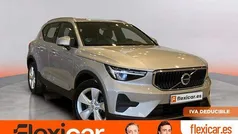 Gris / plata Usado 2023 Volvo XC40 Core SUV | 29.790 € (Buen precio)