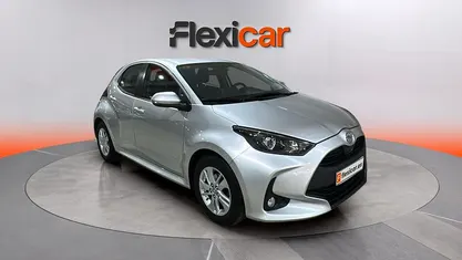 Używany Toyota Yaris Edition 125 KM (91 kW) 2021 Szary Hatchback