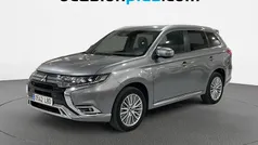 Gris Usado 2019 Mitsubishi Outlander P-HEV SUV | 21.628 € (Precio justo)