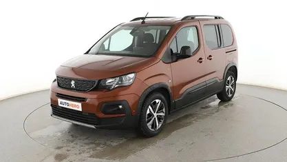 Usado 2021 Peugeot Rifter GT Monovolumen | 21.699 € (Precio justo)