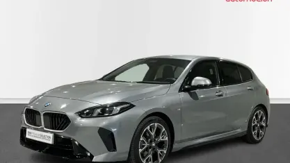 Usado BMW 120 Comfort Edition 163 CV (119 kW) 2025 Gris Utilitario